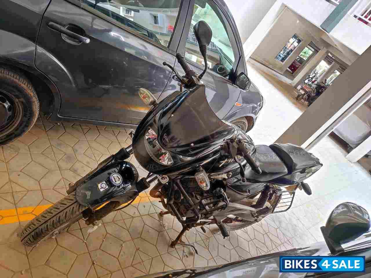 Black Bajaj Pulsar 180