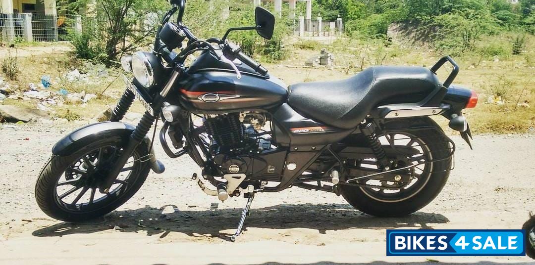 Black Bajaj Avenger Street 220