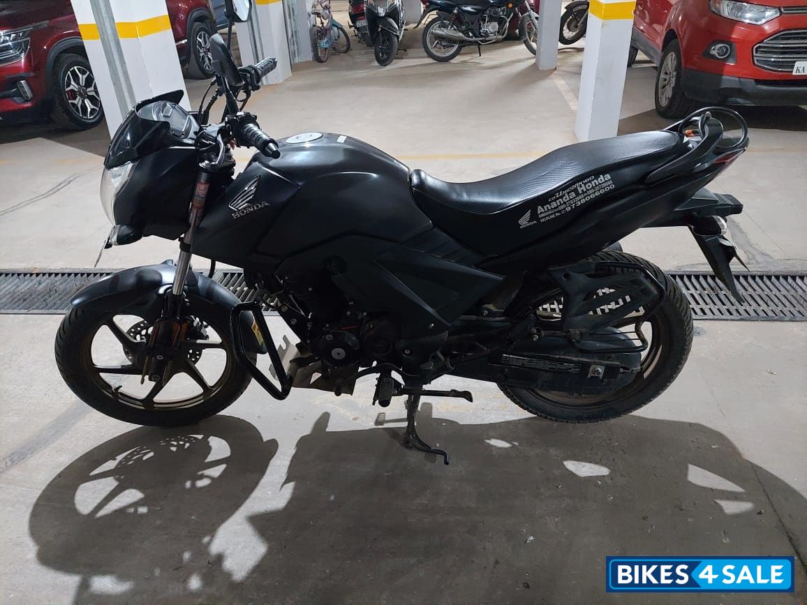 Grey Honda CB Unicorn 160