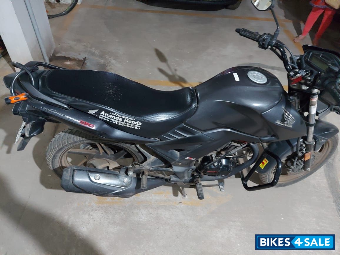 Grey Honda CB Unicorn 160