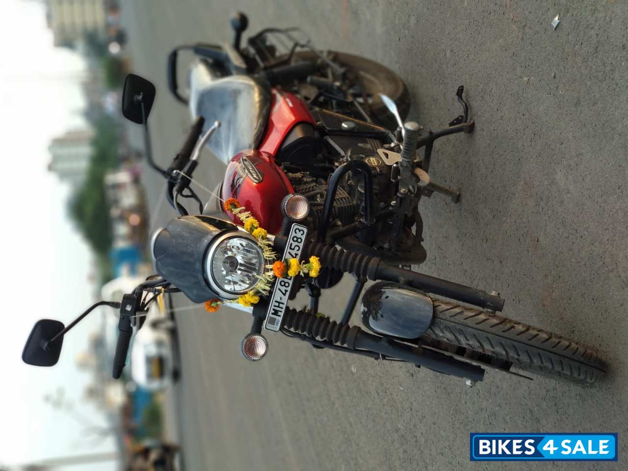 Red Bajaj Avenger Street 160