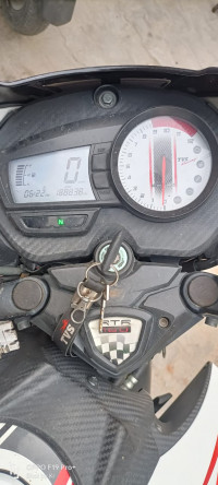 White TVS Apache RTR 160