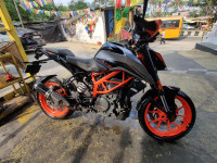 Metalic Grey KTM Duke 390 BS6