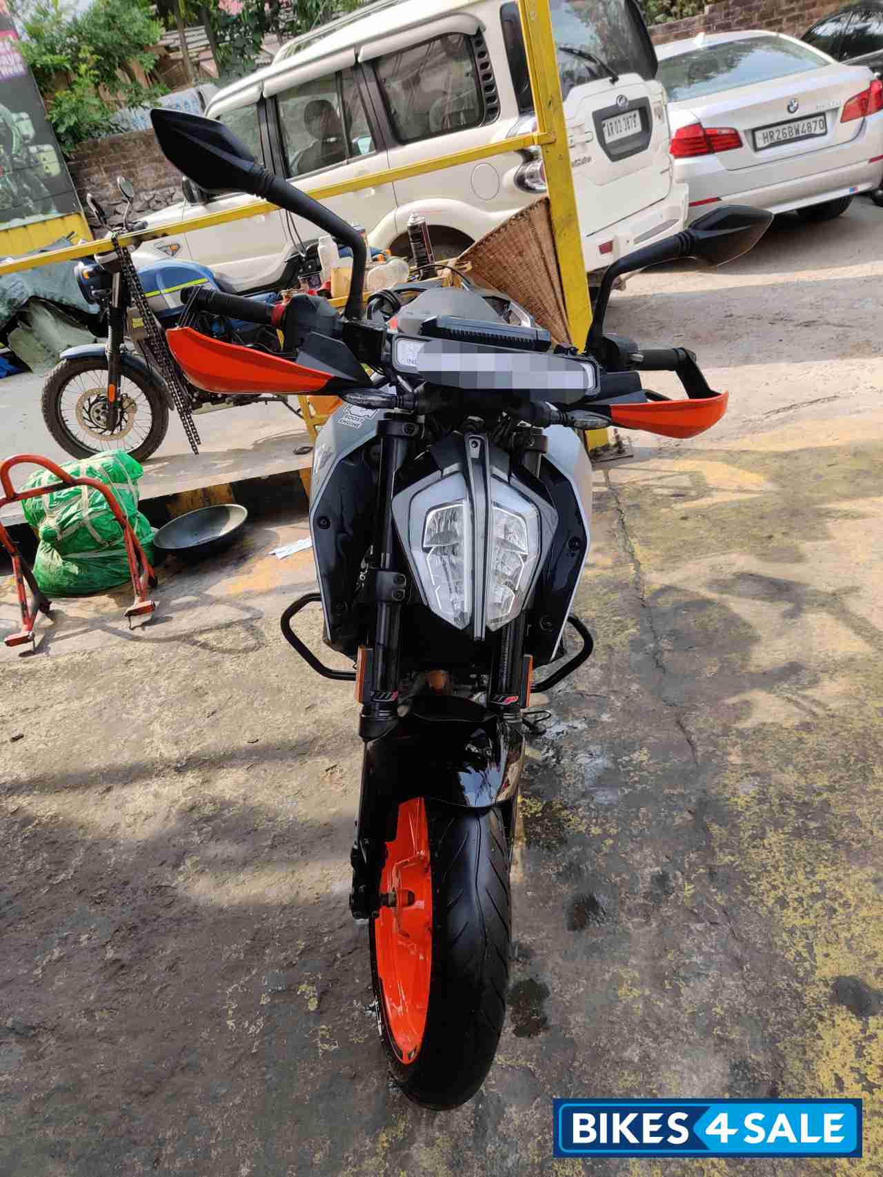 Metalic Grey KTM Duke 390 BS6