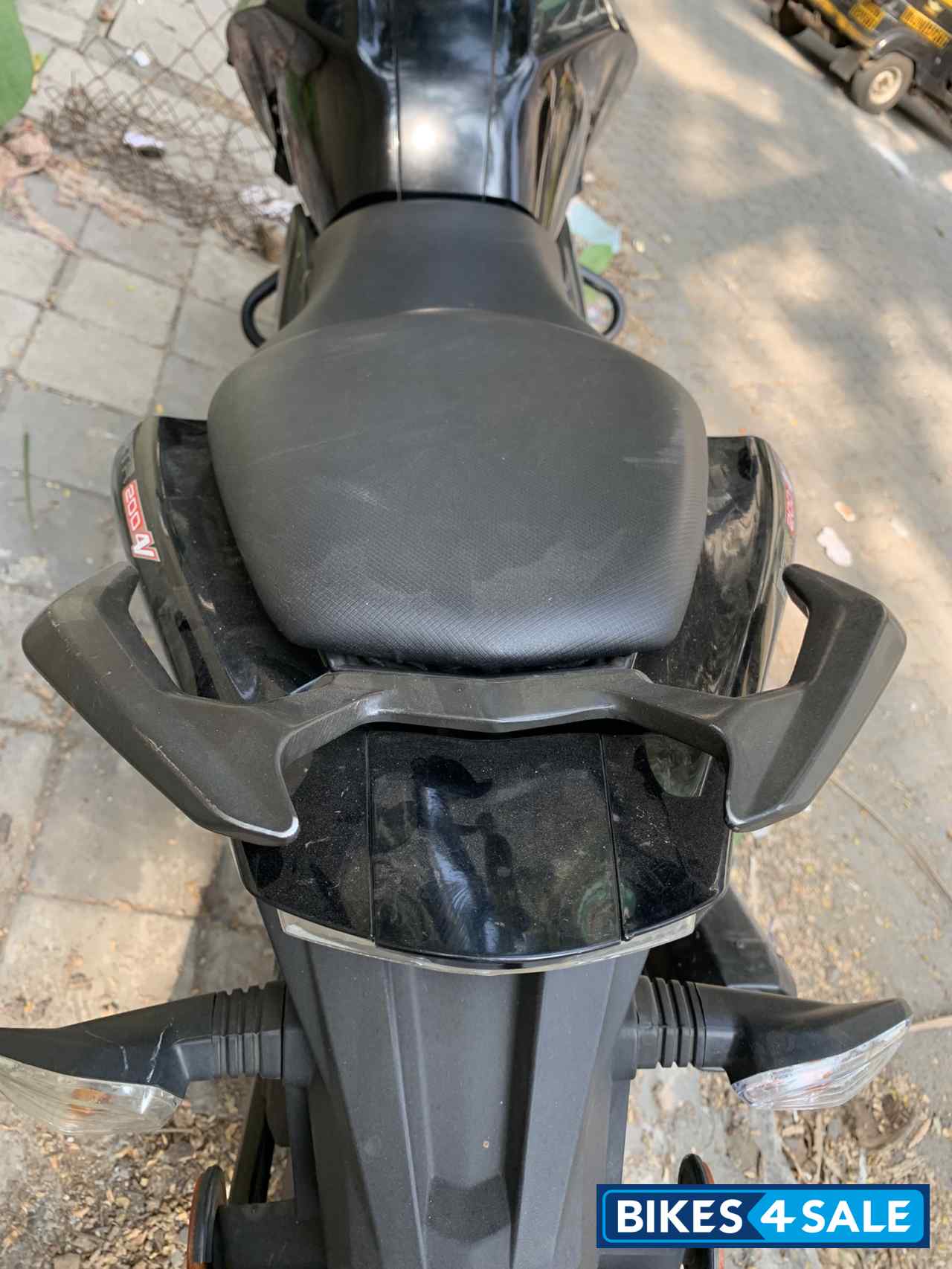 TVS Apache RTR 200 4V TVS Apache RTR 200 4V