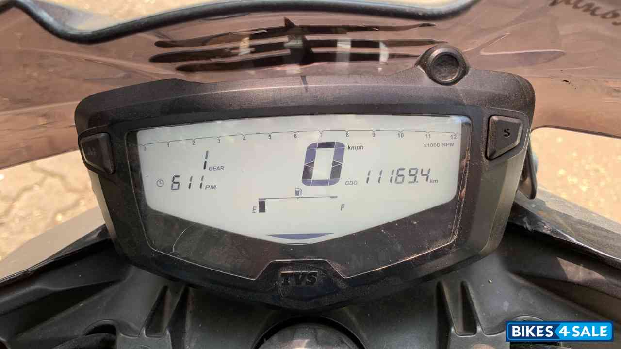 TVS Apache RTR 200 4V TVS Apache RTR 200 4V