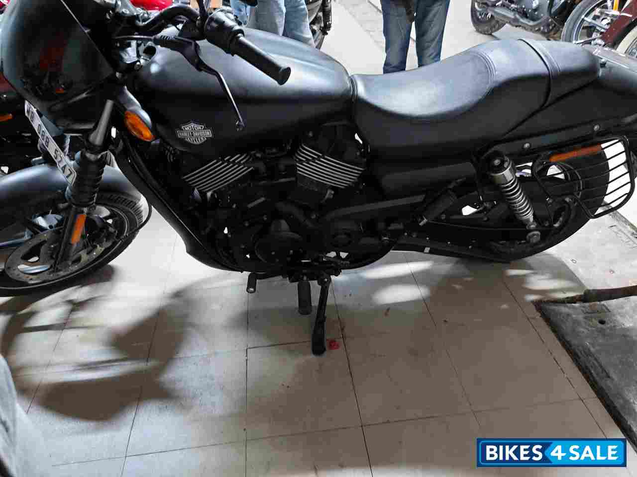 Matte Black Harley Davidson Street 750