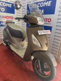 M Gray TVS Jupiter Classic