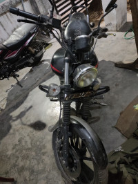 Bajaj Avenger Street 220
