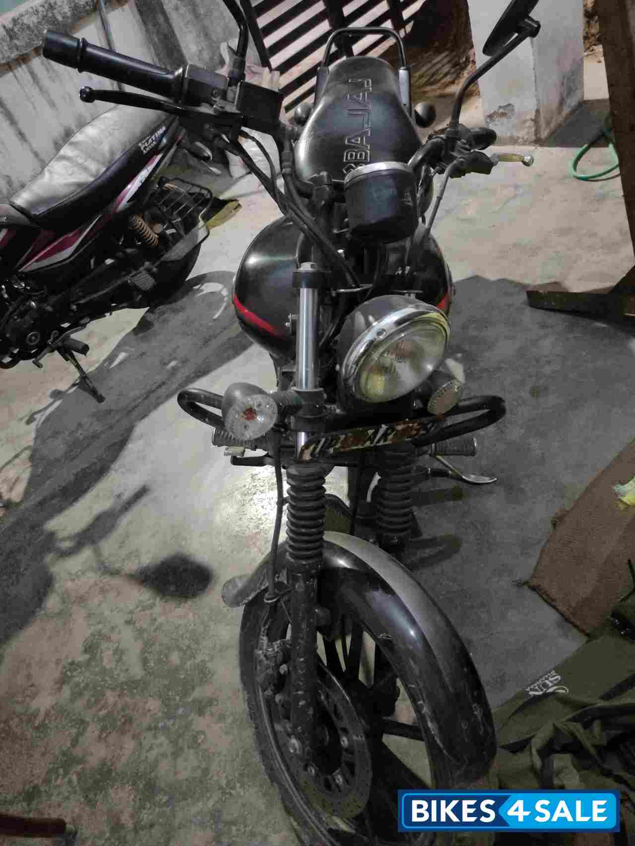 Bajaj Avenger Street 220