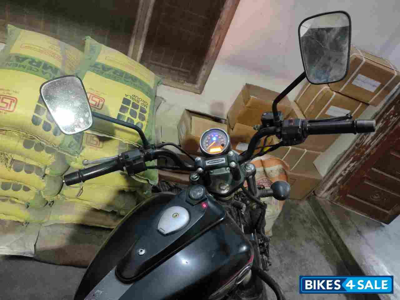 Bajaj Avenger Street 220