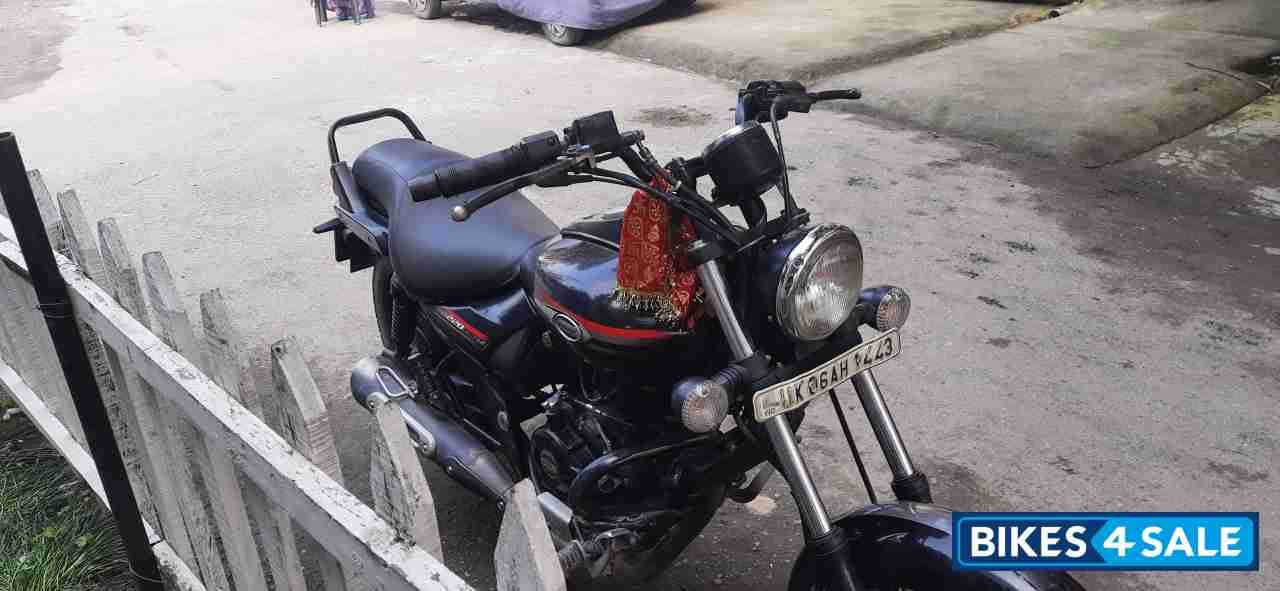 Bajaj Avenger Street 220
