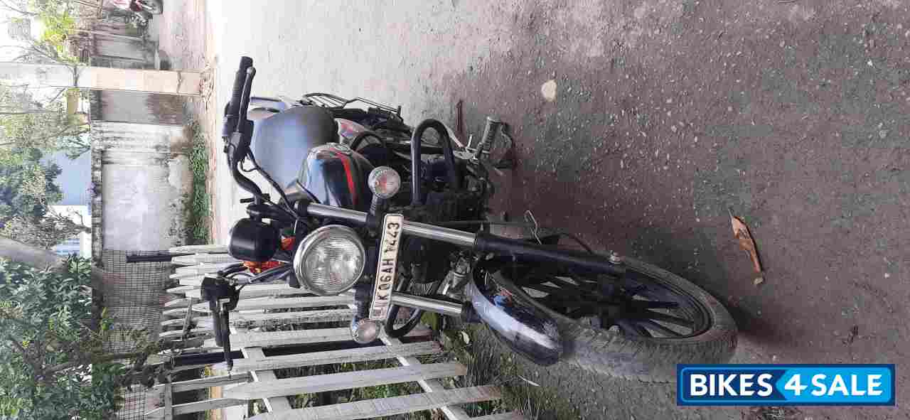 Bajaj Avenger Street 220