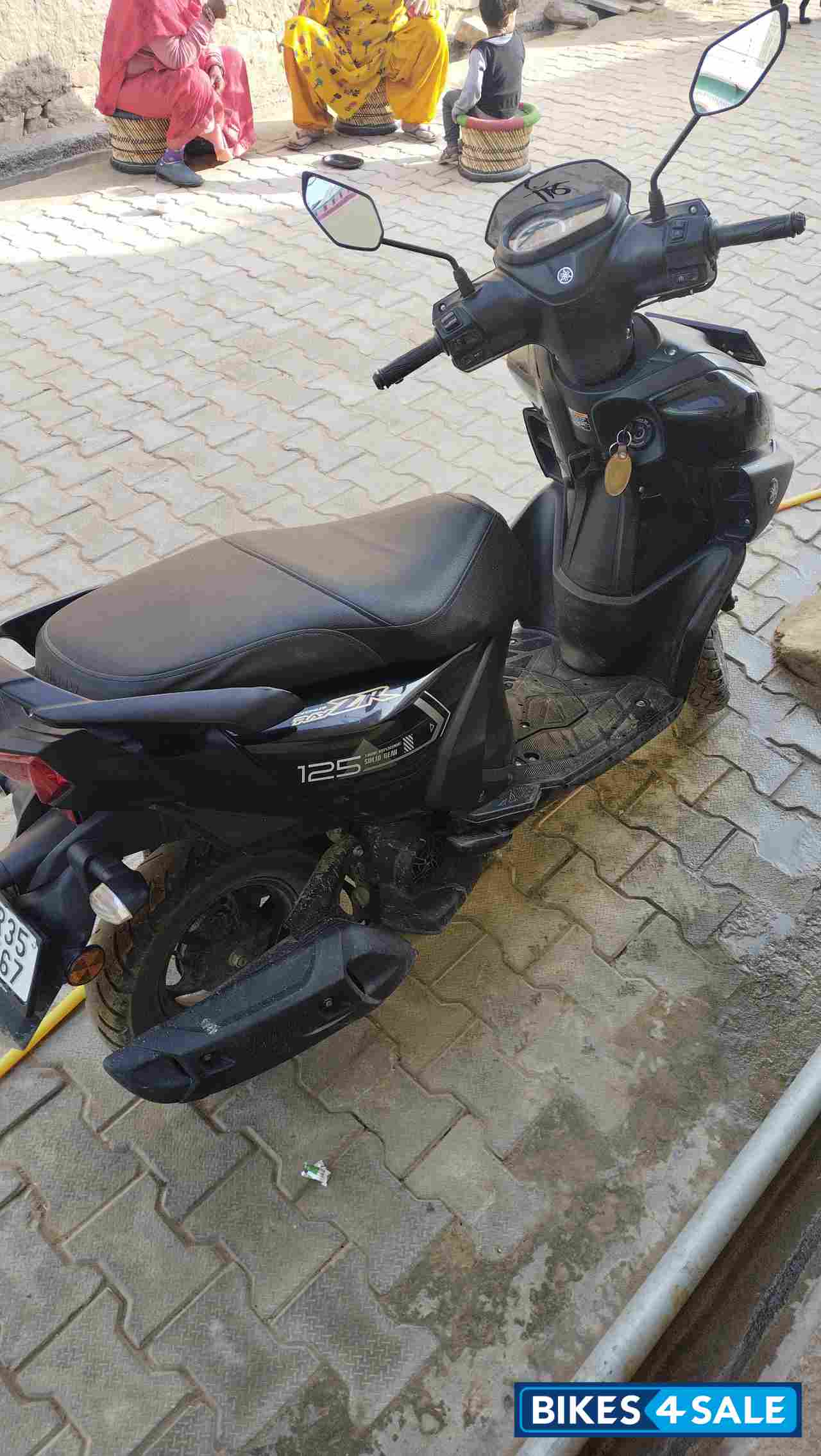 Black Yamaha Cygnus RayZR 125 Fi BS6