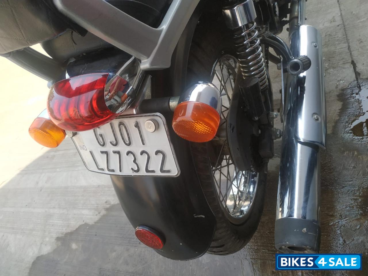 Met Black Royal Enfield Thunderbird TwinSpark 350