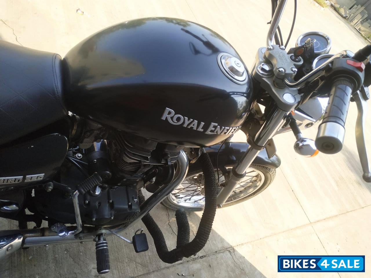 Met Black Royal Enfield Thunderbird TwinSpark 350