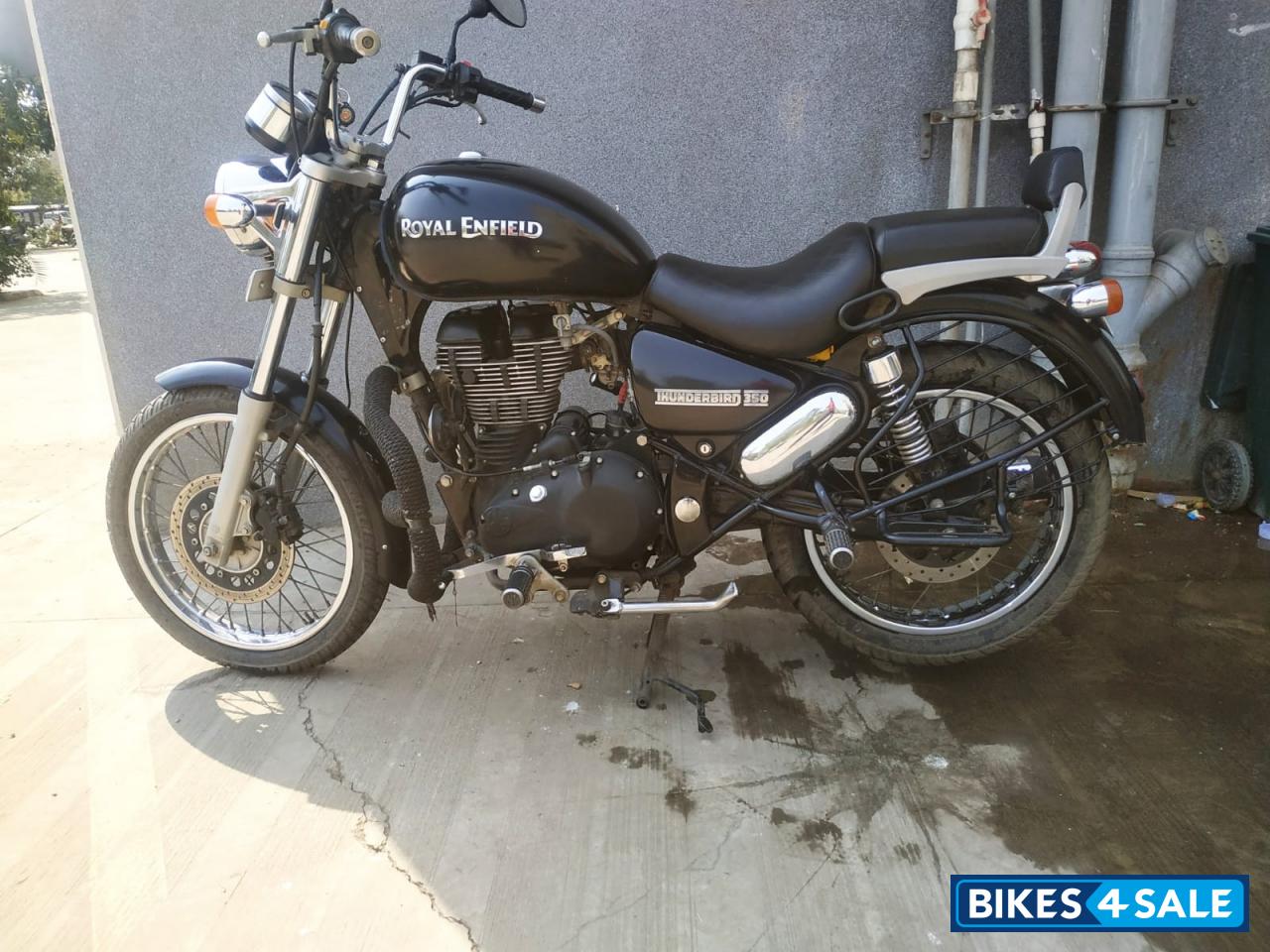Met Black Royal Enfield Thunderbird TwinSpark 350