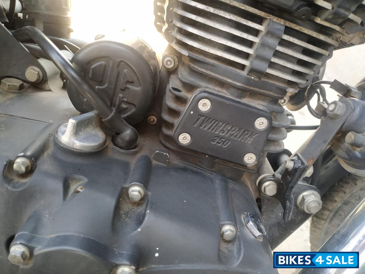 Met Black Royal Enfield Thunderbird TwinSpark 350