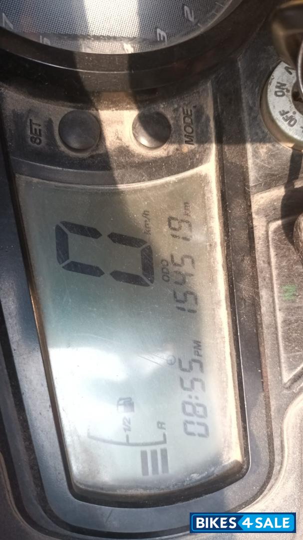 Red TVS Apache RTR 160