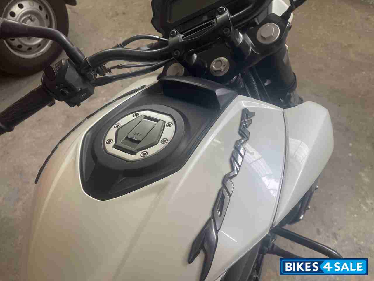 Polar White Bajaj Dominar 400 ABS BS6