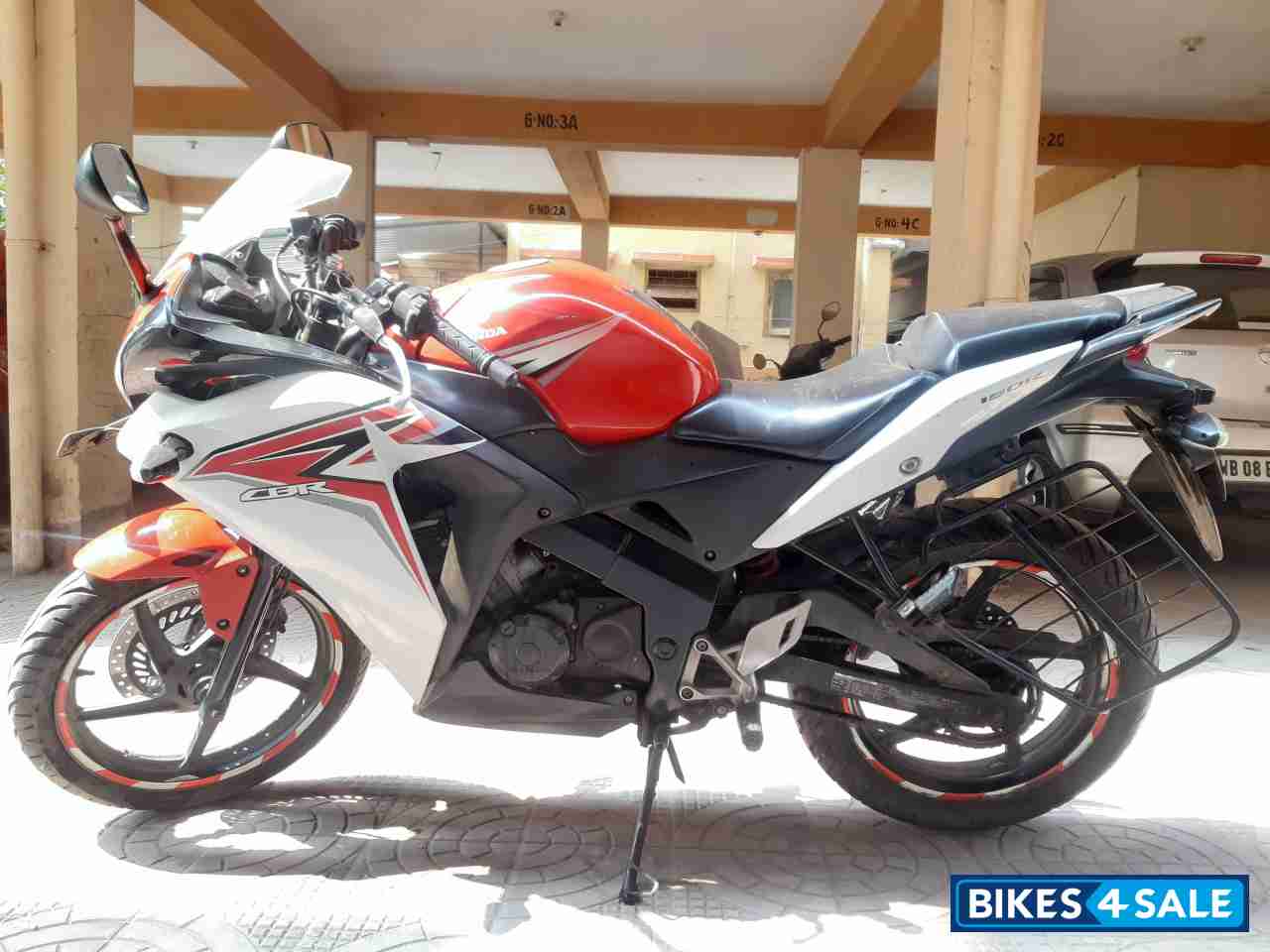 Red And White Honda  CBR150R