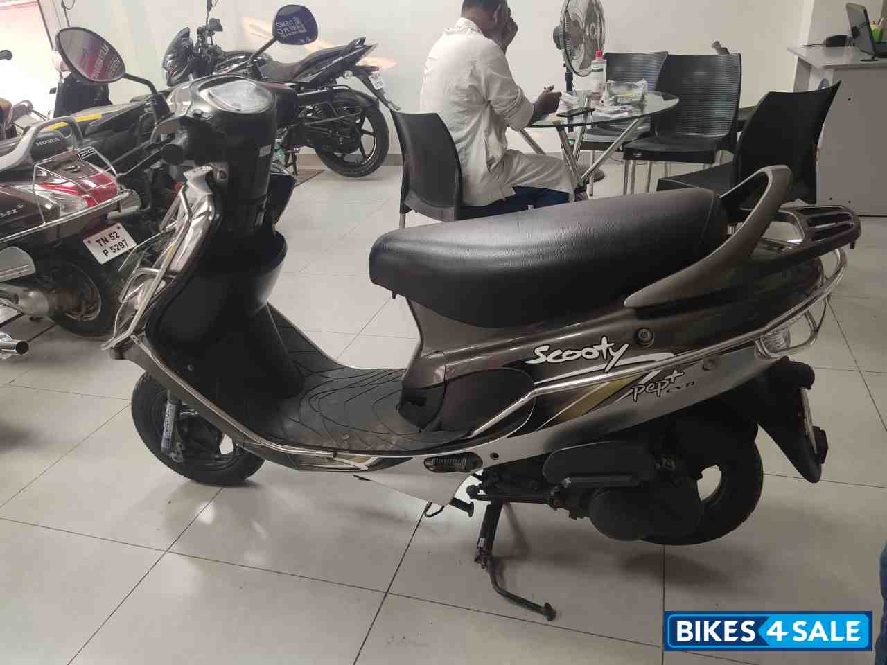 Black+top Forost TVS Scooty Pep Plus Black+top Forost TVS Scooty Pep Plus