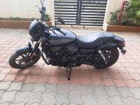 Black Deluxe Harley Davidson Street 750