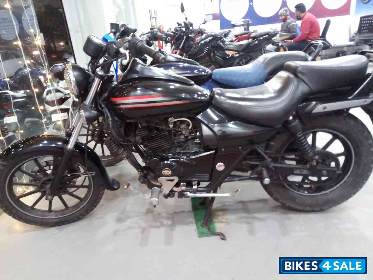 Bajaj Avenger Street 220