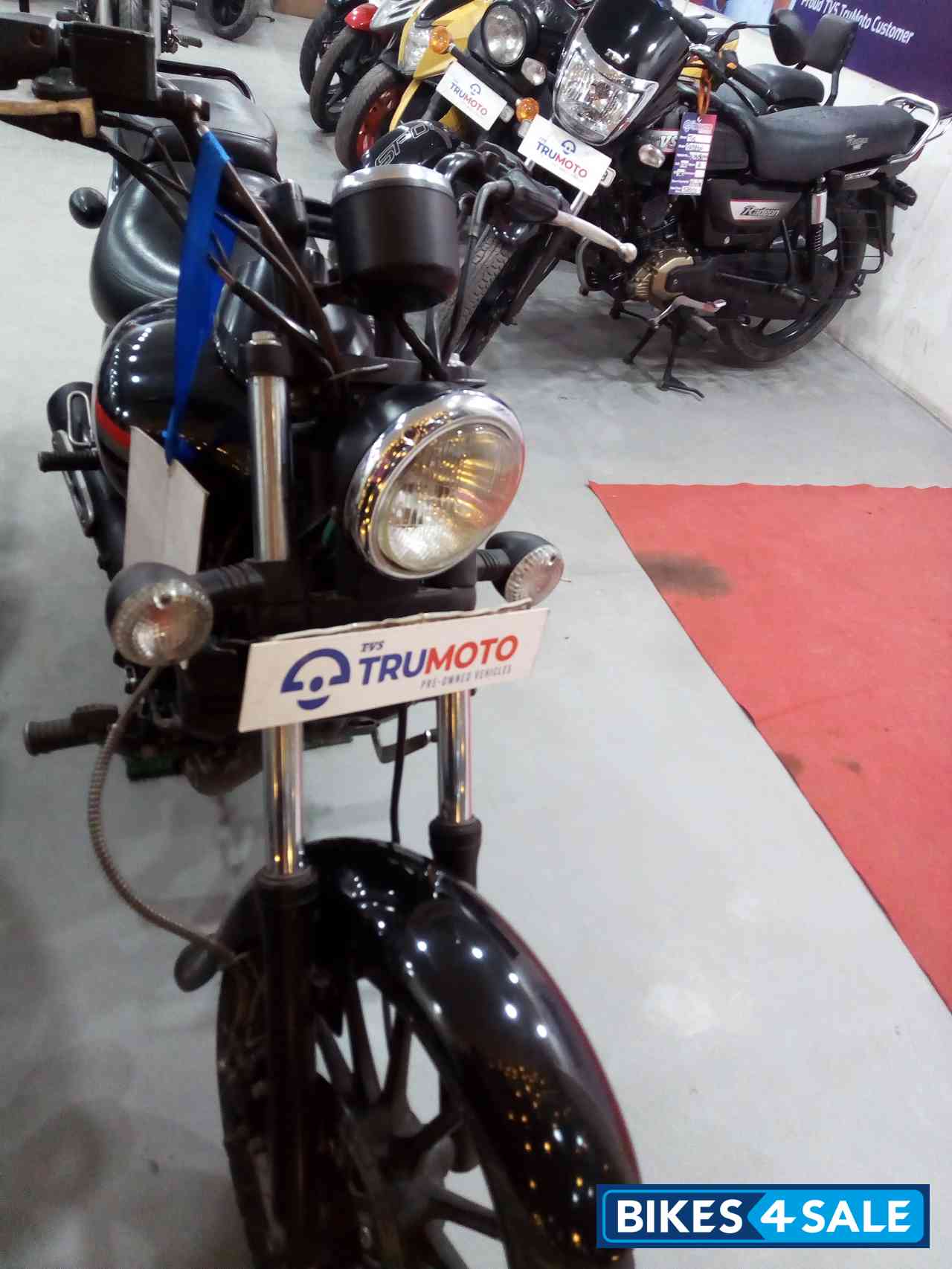 Bajaj Avenger Street 220