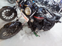 Bajaj Avenger Street 220