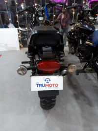 Bajaj Avenger Street 220