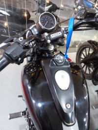 Bajaj Avenger Street 220
