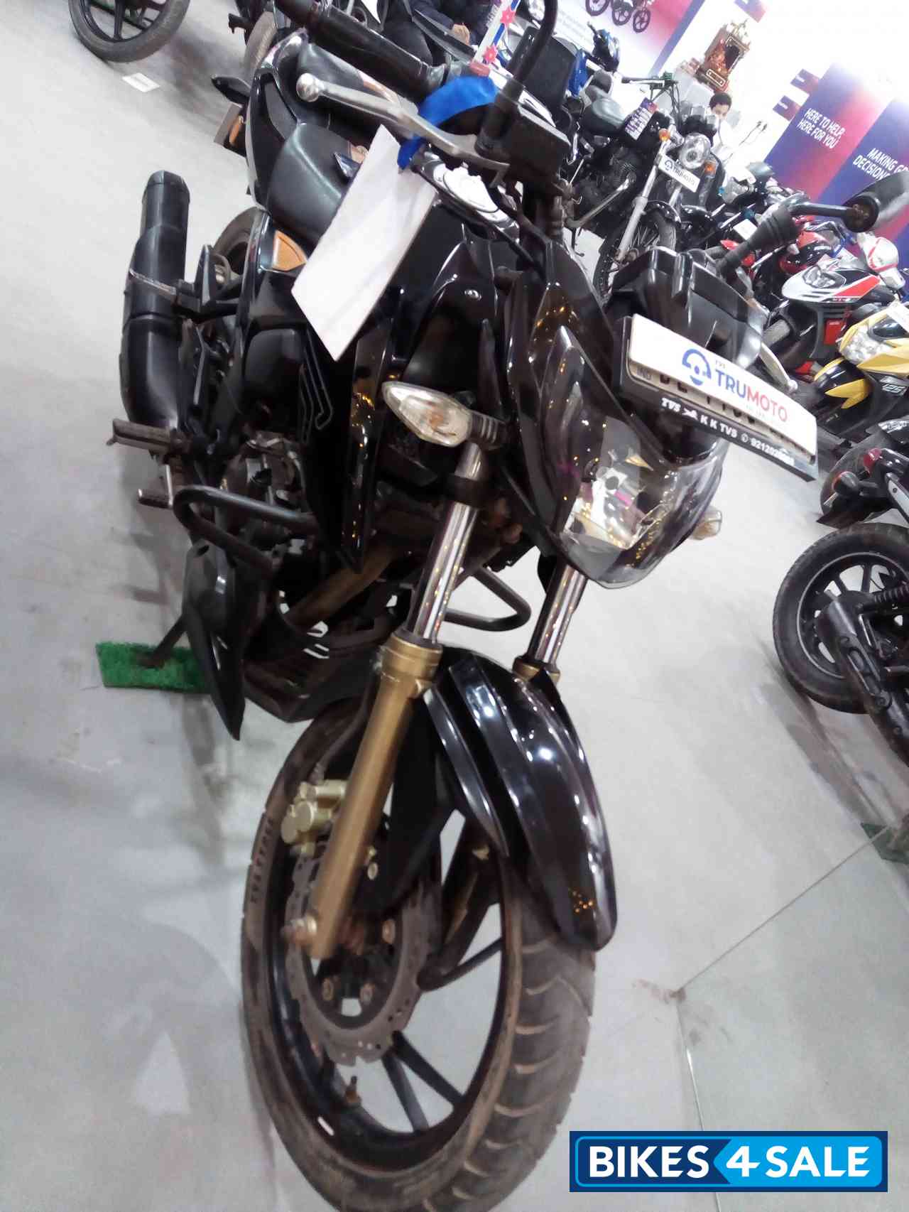 TVS Apache RTR 200 4V