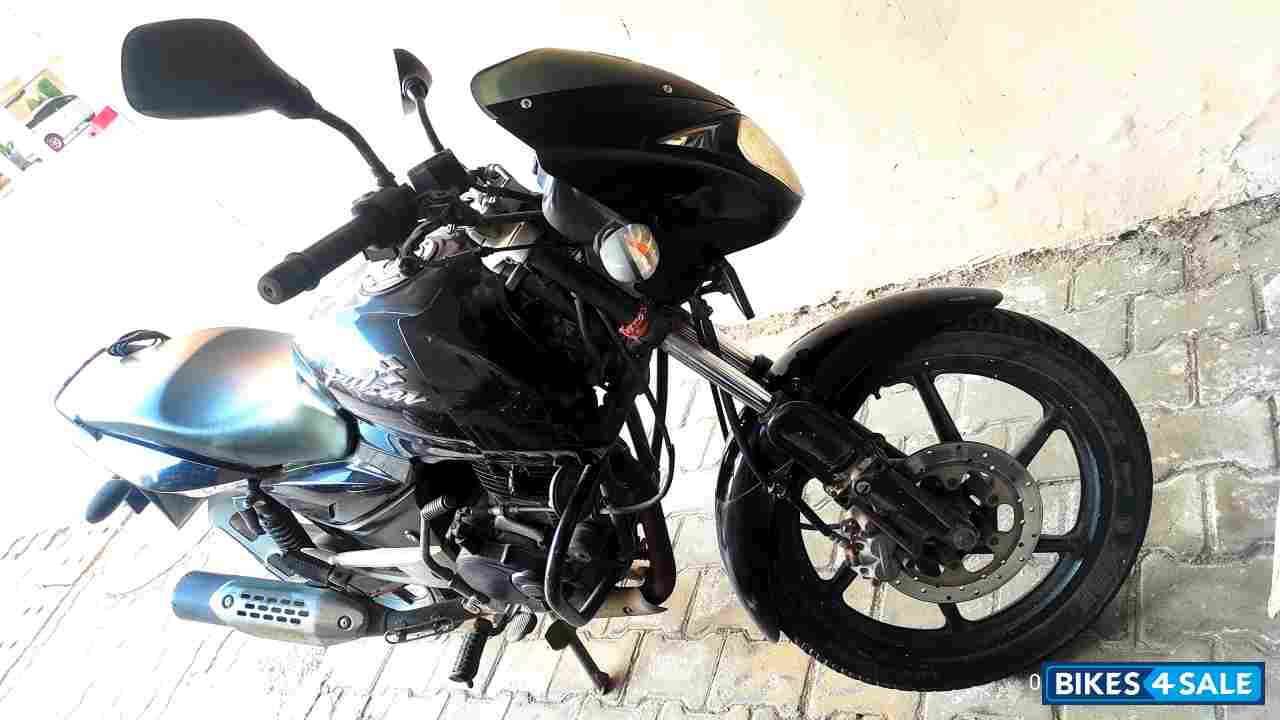 Black Bajaj Pulsar 150 DTSi