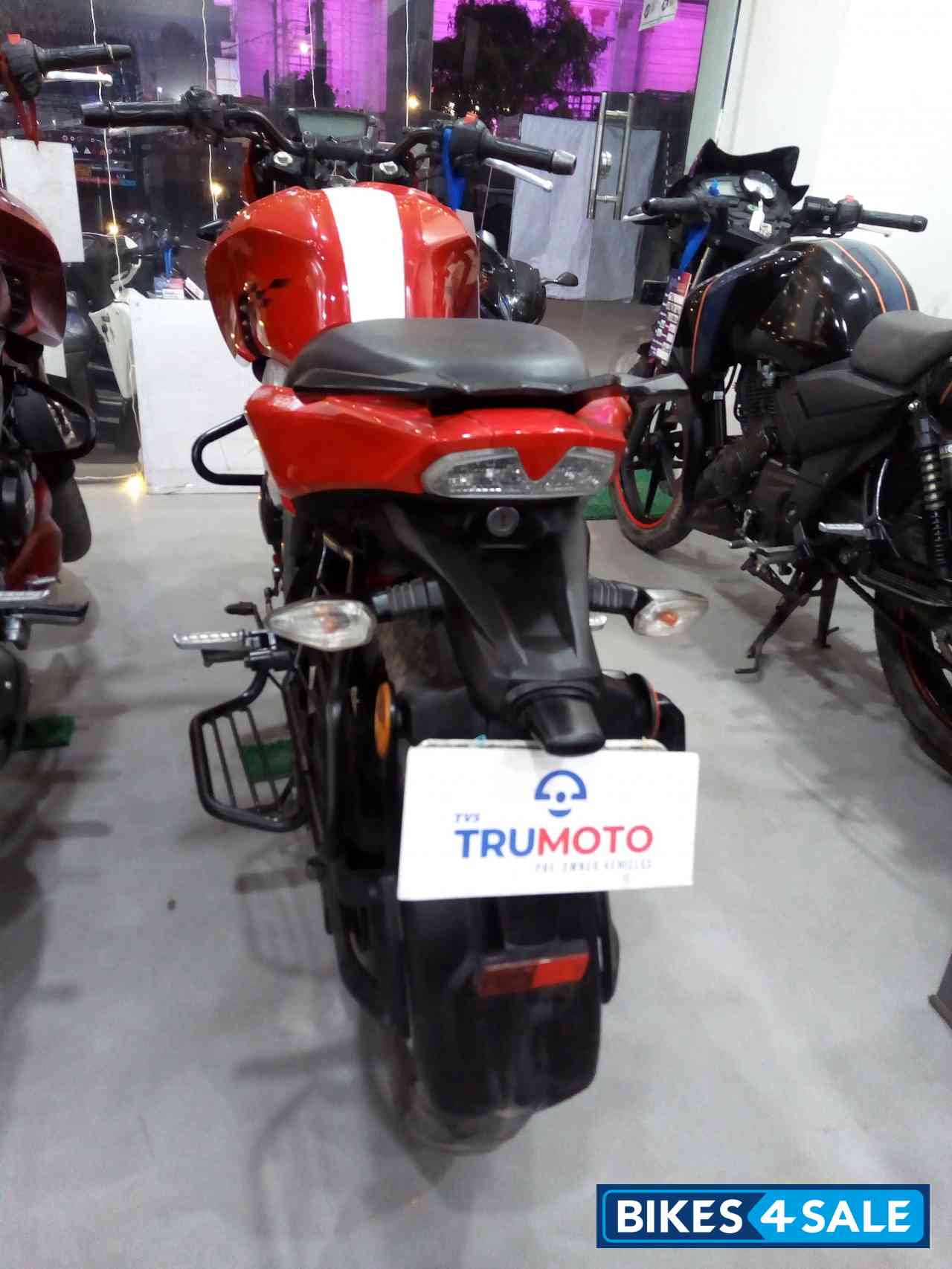 TVS Apache RTR 160 4V