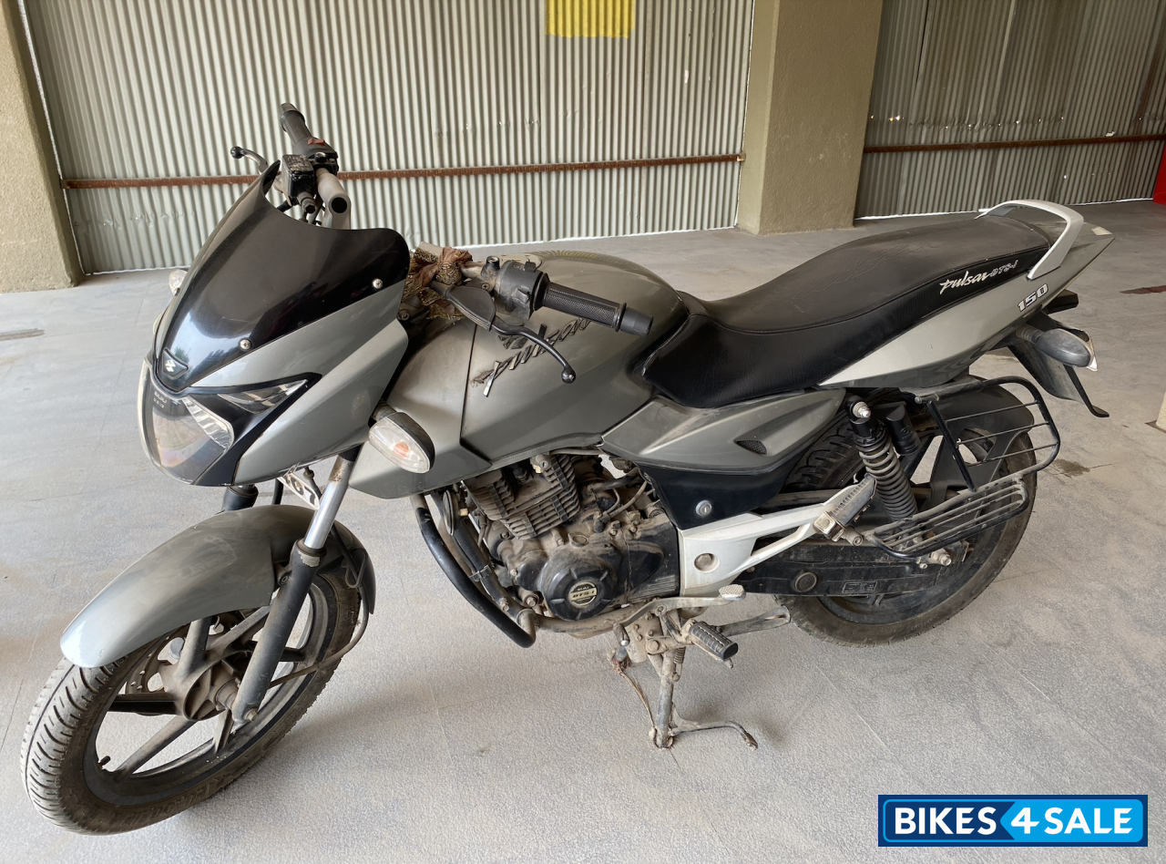 Silver Bajaj Pulsar 150 DTSi