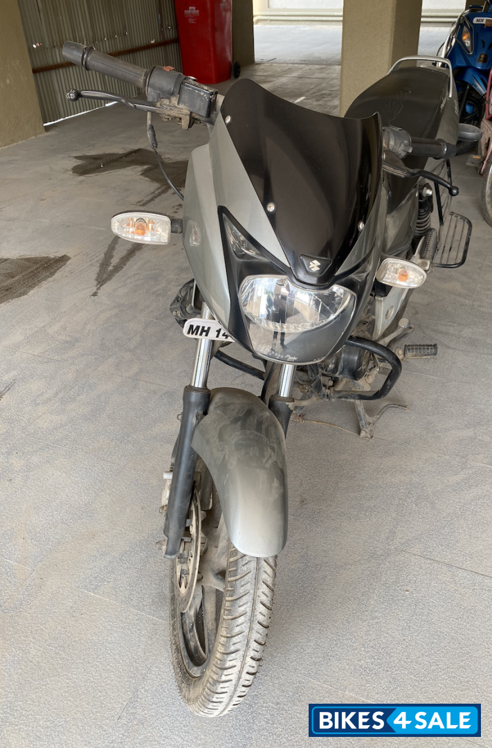 Silver Bajaj Pulsar 150 DTSi