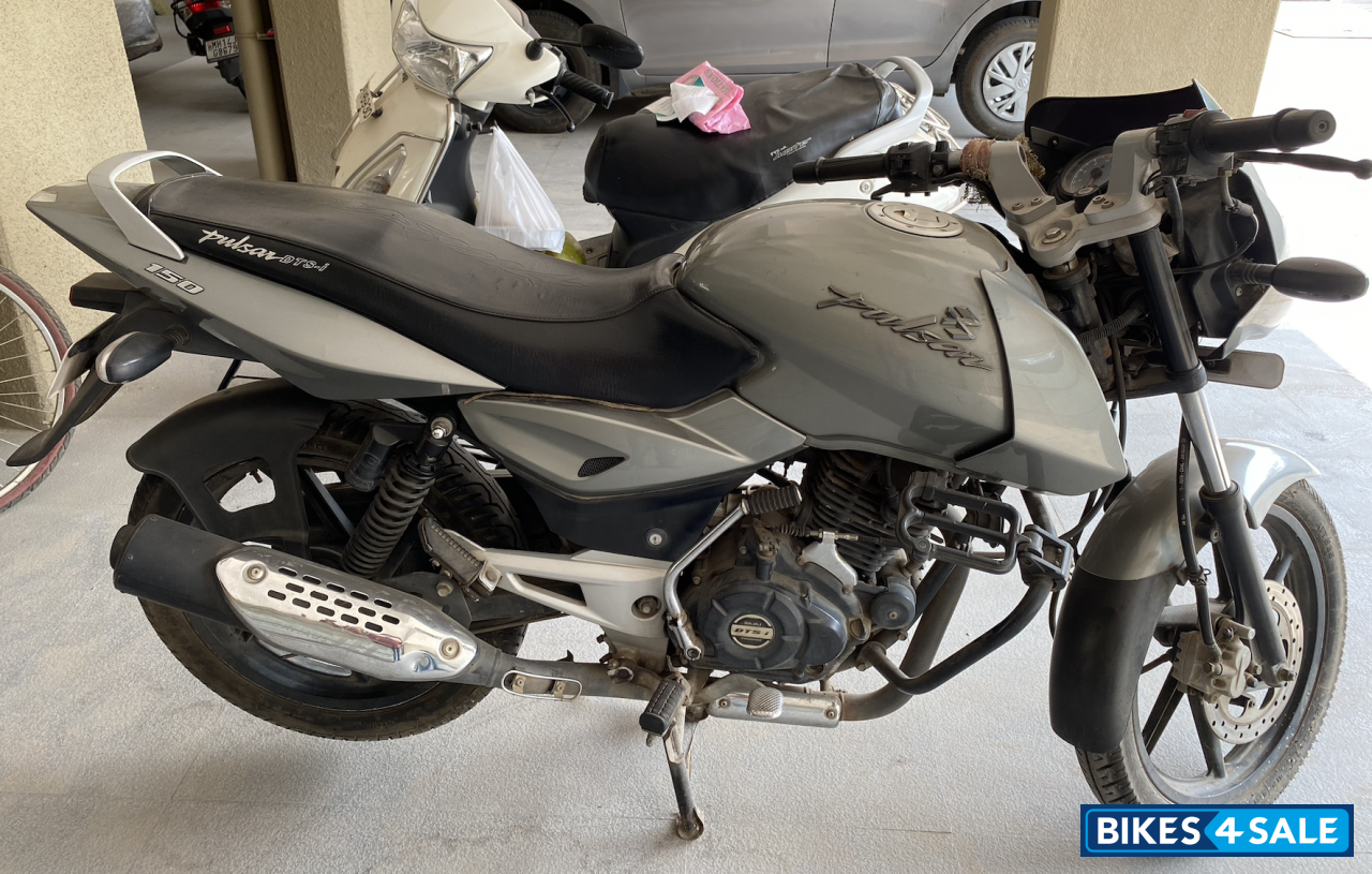 Silver Bajaj Pulsar 150 DTSi