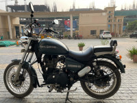 Asphalt Royal Enfield Thunderbird 350