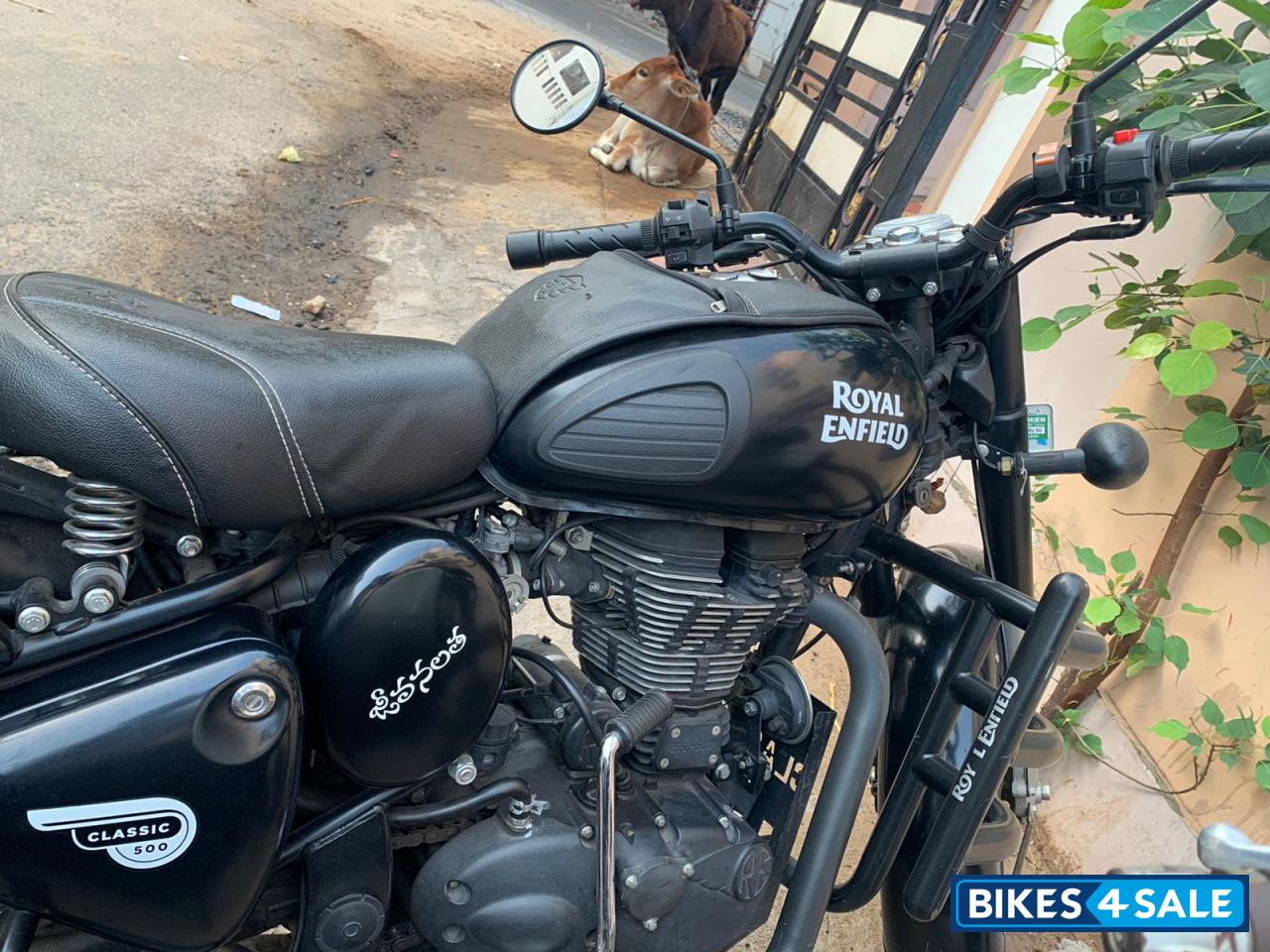 Royal Enfield Classic Stealth Black