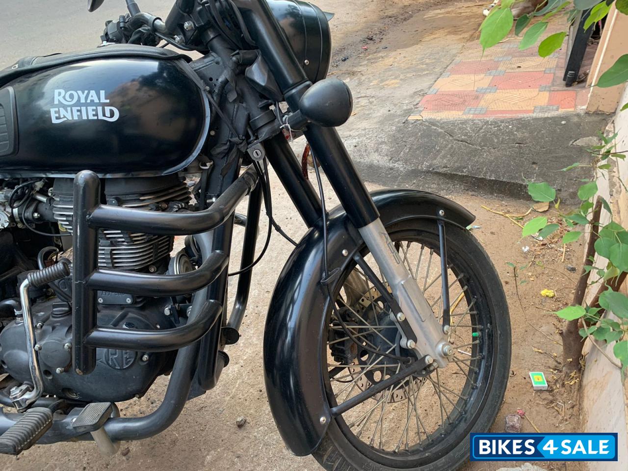 Royal Enfield Classic Stealth Black