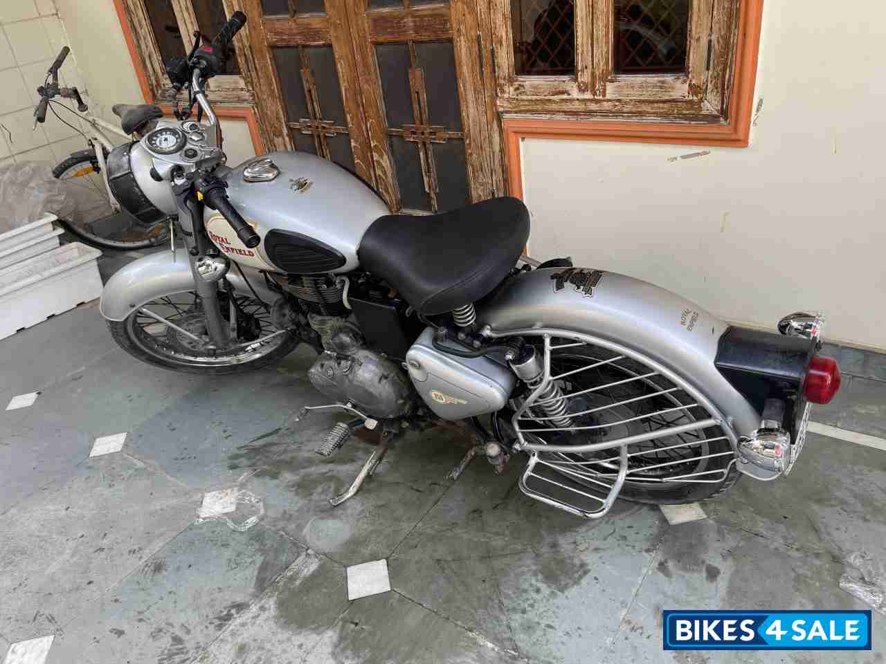 Royal Enfield Classic 350 Royal Enfield Classic 350