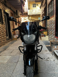 Black Bajaj Pulsar 180