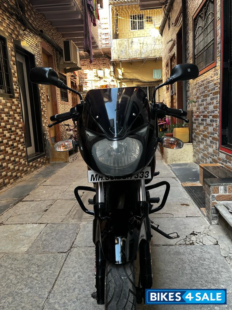 Black Bajaj Pulsar 180