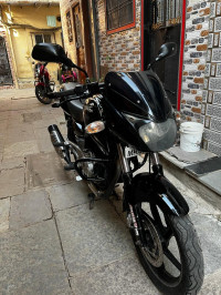 Black Bajaj Pulsar 180
