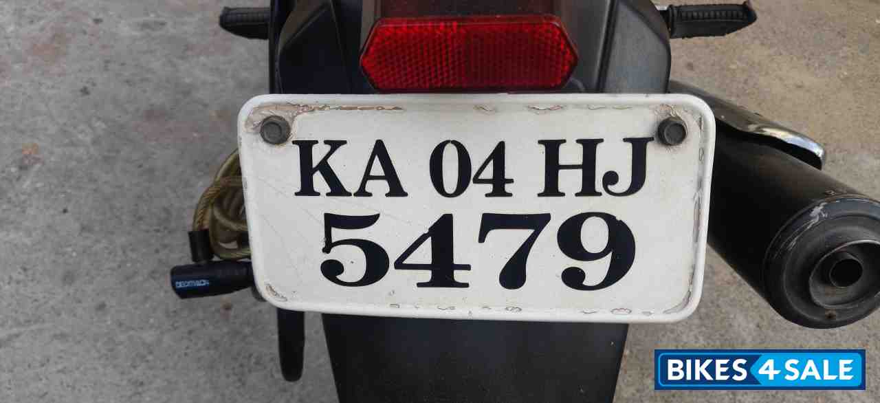 Black Bajaj Pulsar 180 DTSi