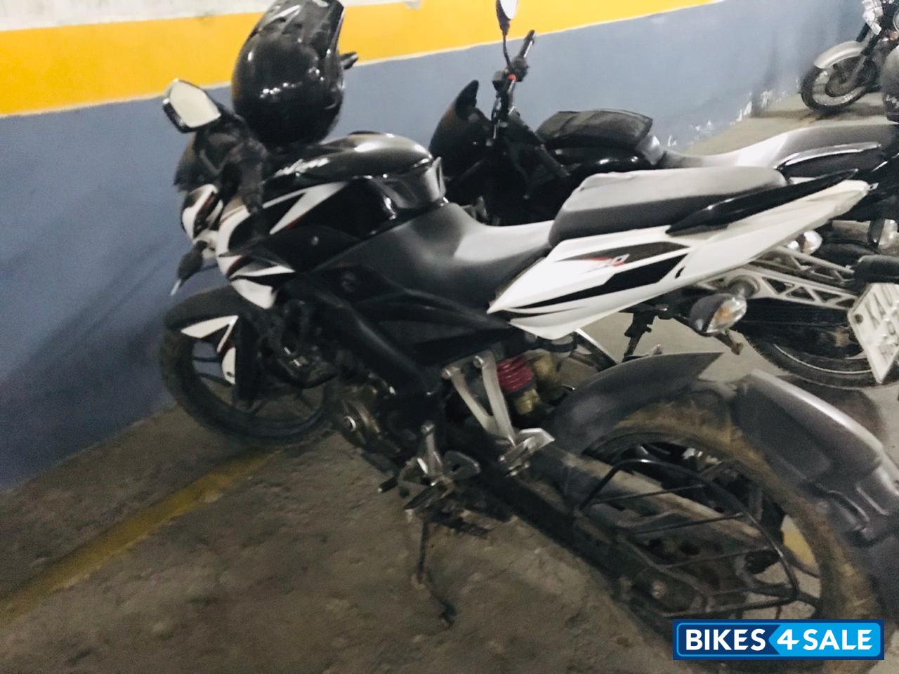Bajaj Pulsar 200 NS