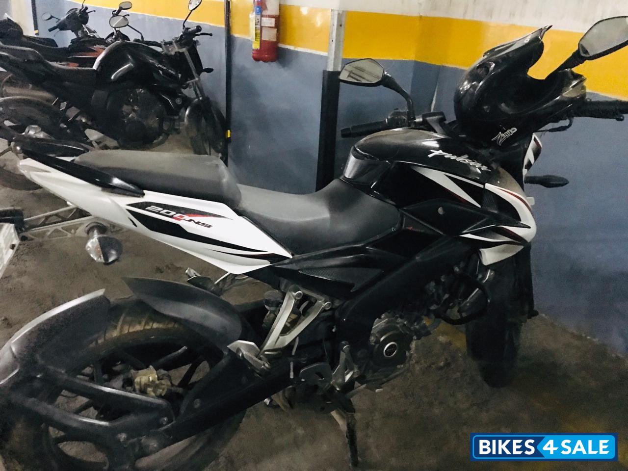 Bajaj Pulsar 200 NS