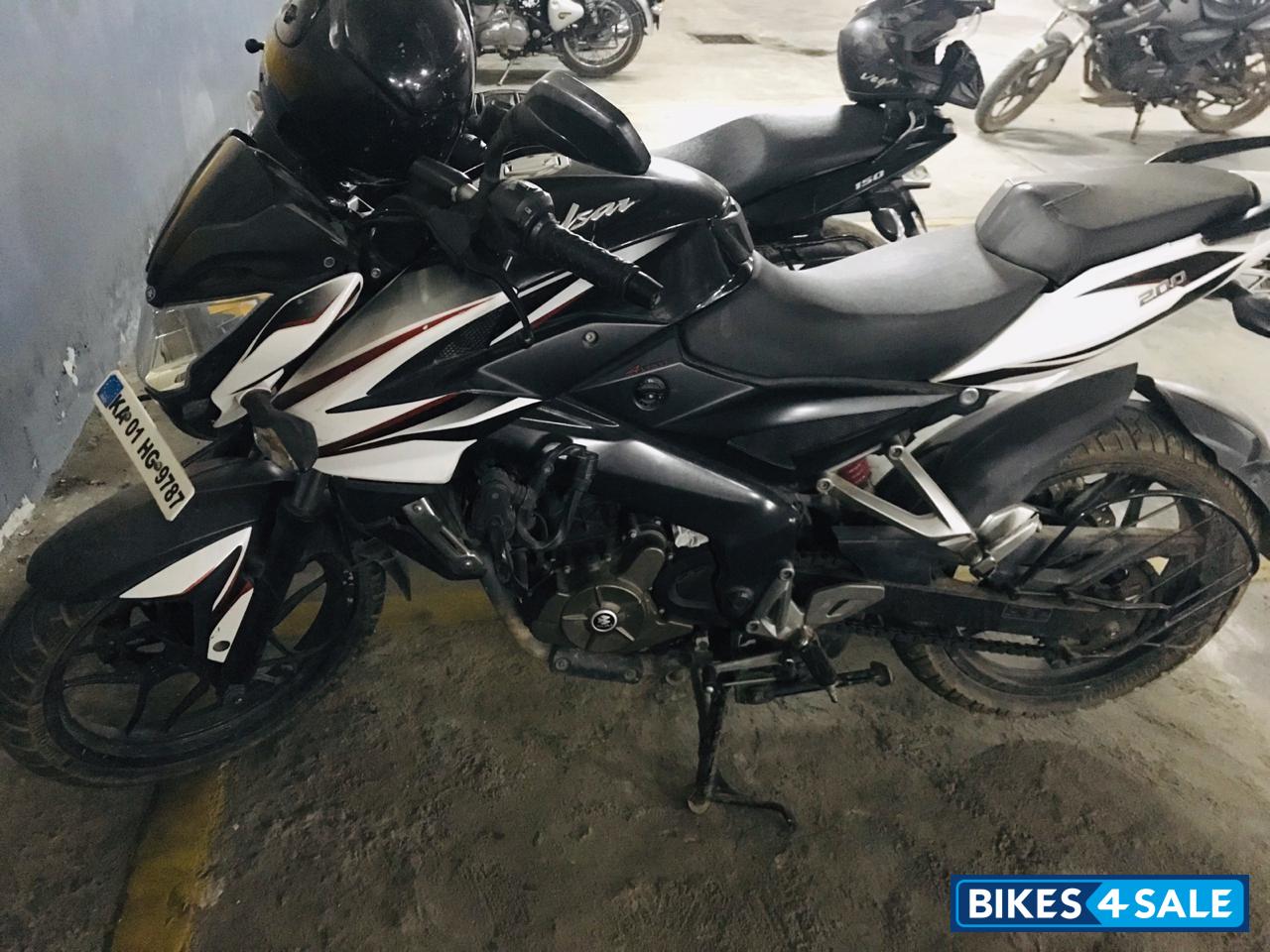 Bajaj Pulsar 200 NS