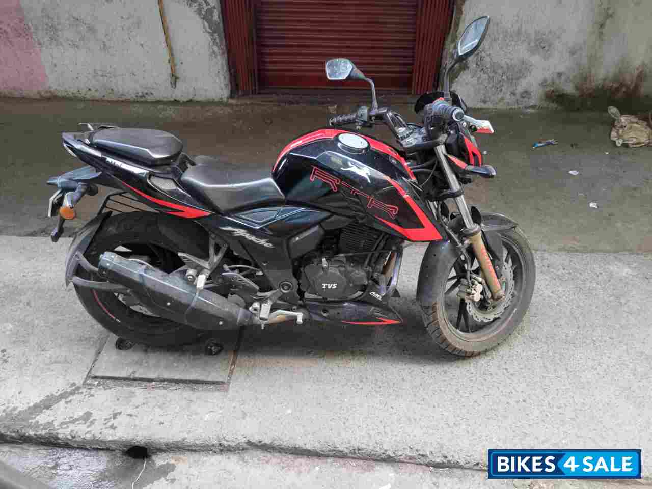 Red Black TVS Apache RTR 200 4V ABS Race Edition 2.0